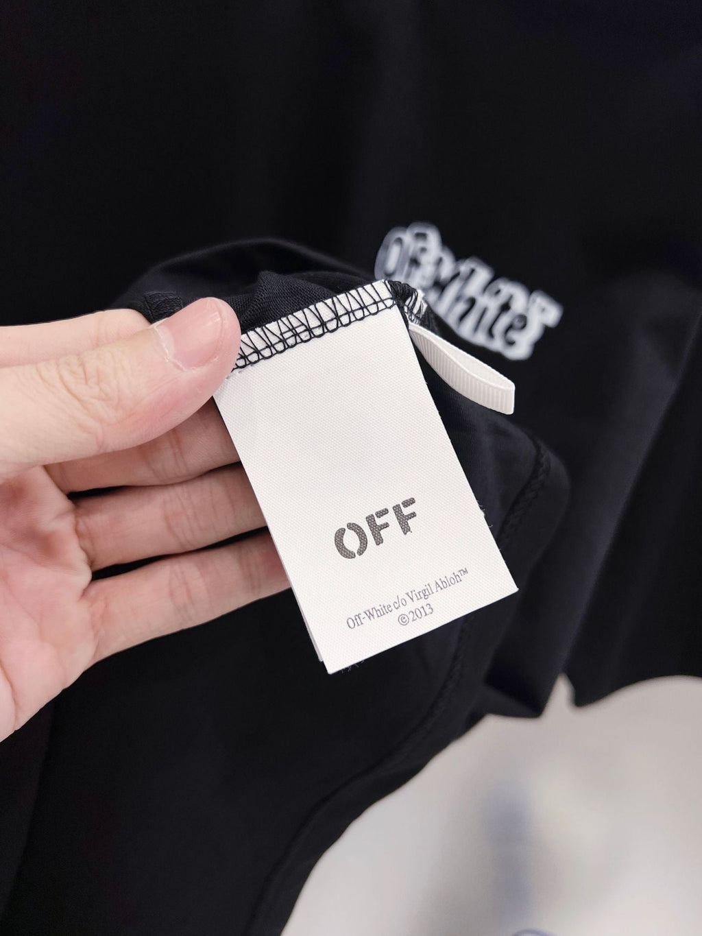 OFF-WHITE Arrow Print T-Shirts