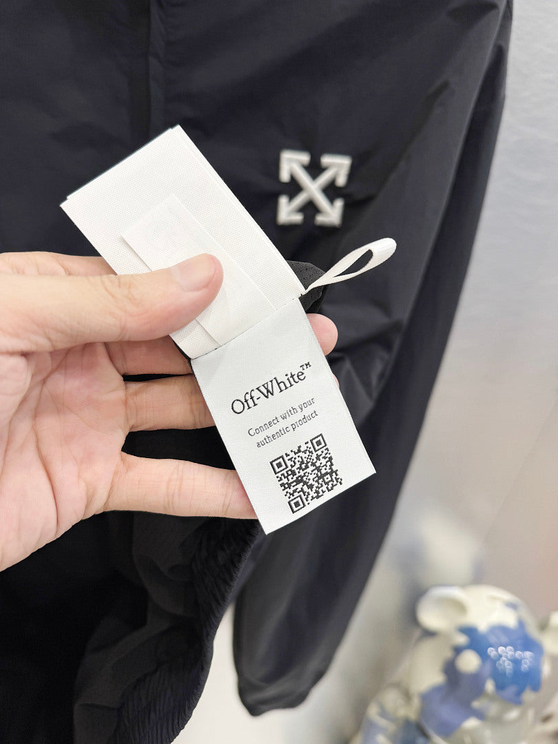OFF WHITE Diagonal Arrow-Print Zip-Up Jacket